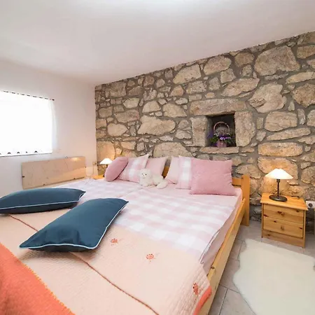 In 43209 بيت للعطل Tribalj (Primorsko-Goranska)